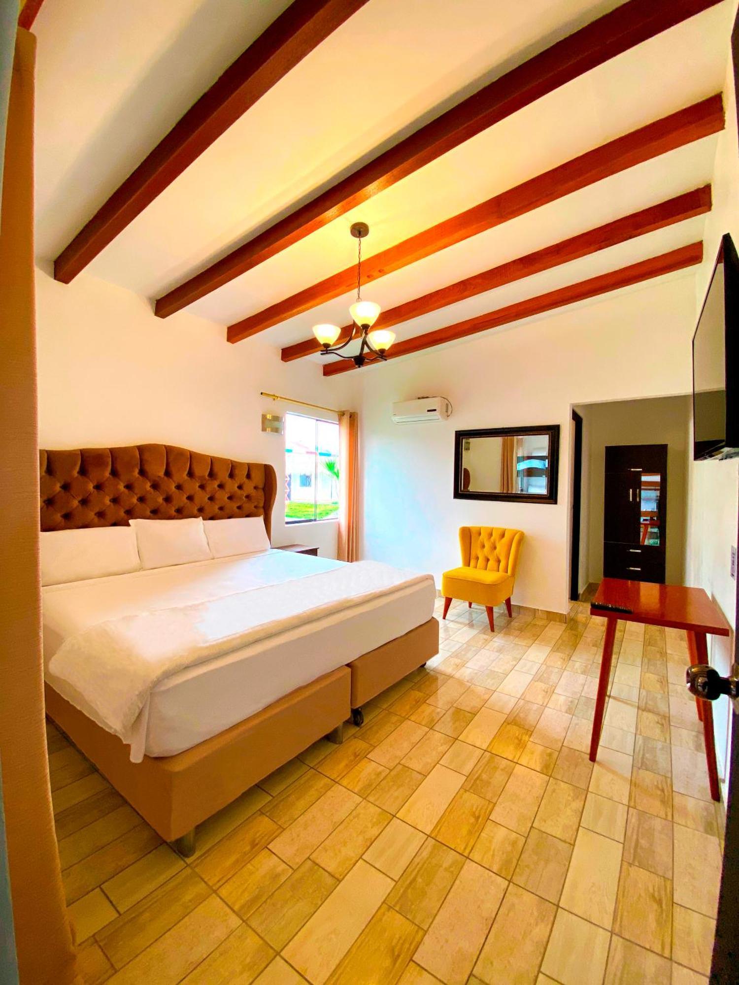 Hotel Resort Thiago Chincha Alta Eksteriør bilde